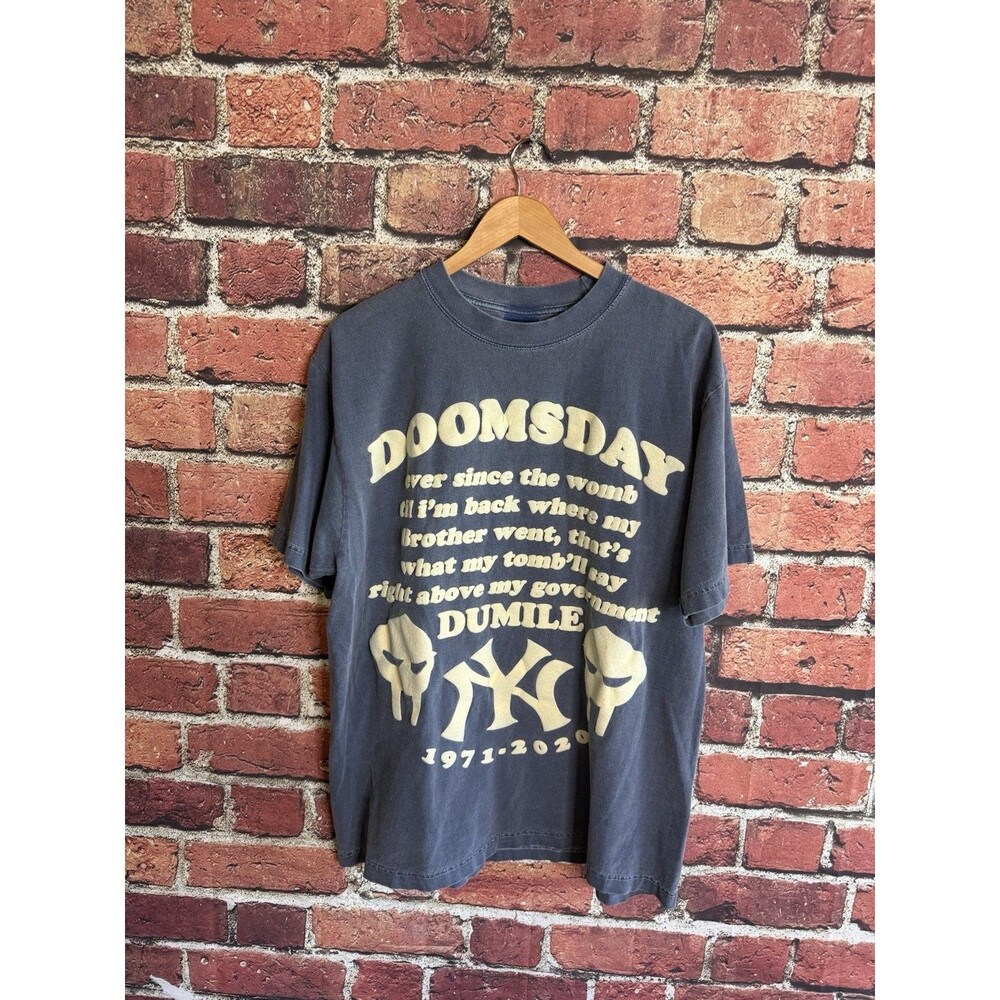 MF Doom Doomsday Tribute T-Shirt Size Large Dumile Puff Print Graphic Rap Tee